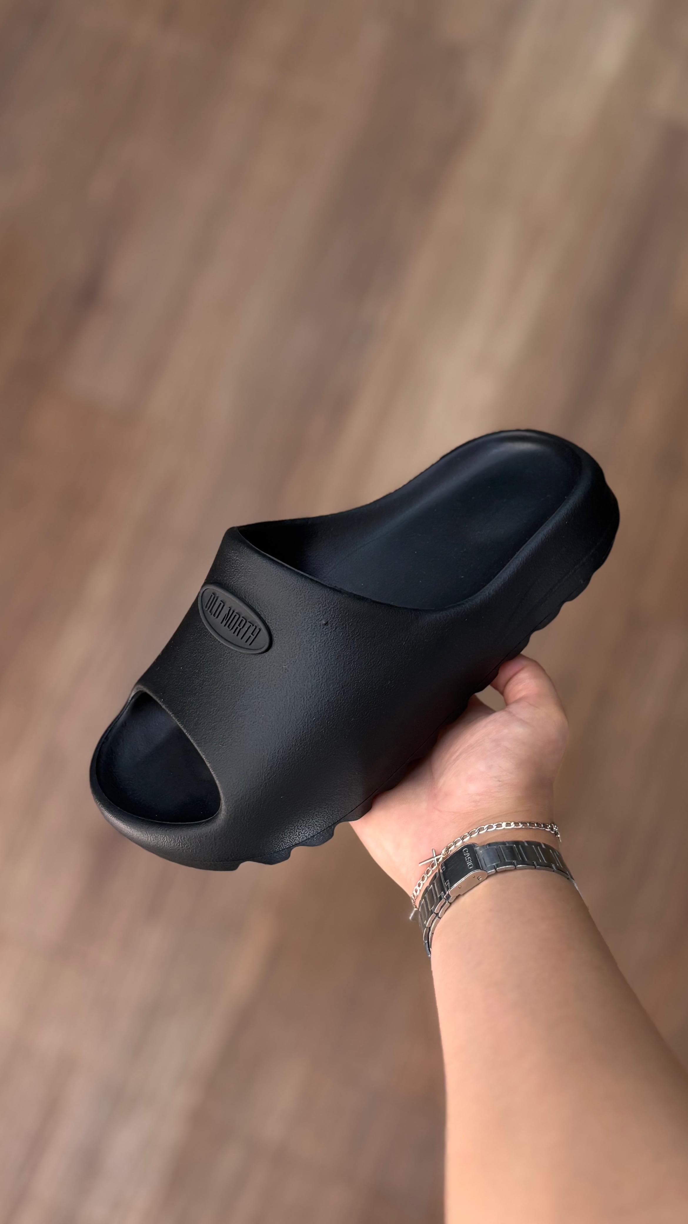 Chinelo Nuvem Old North - Clasic Preto