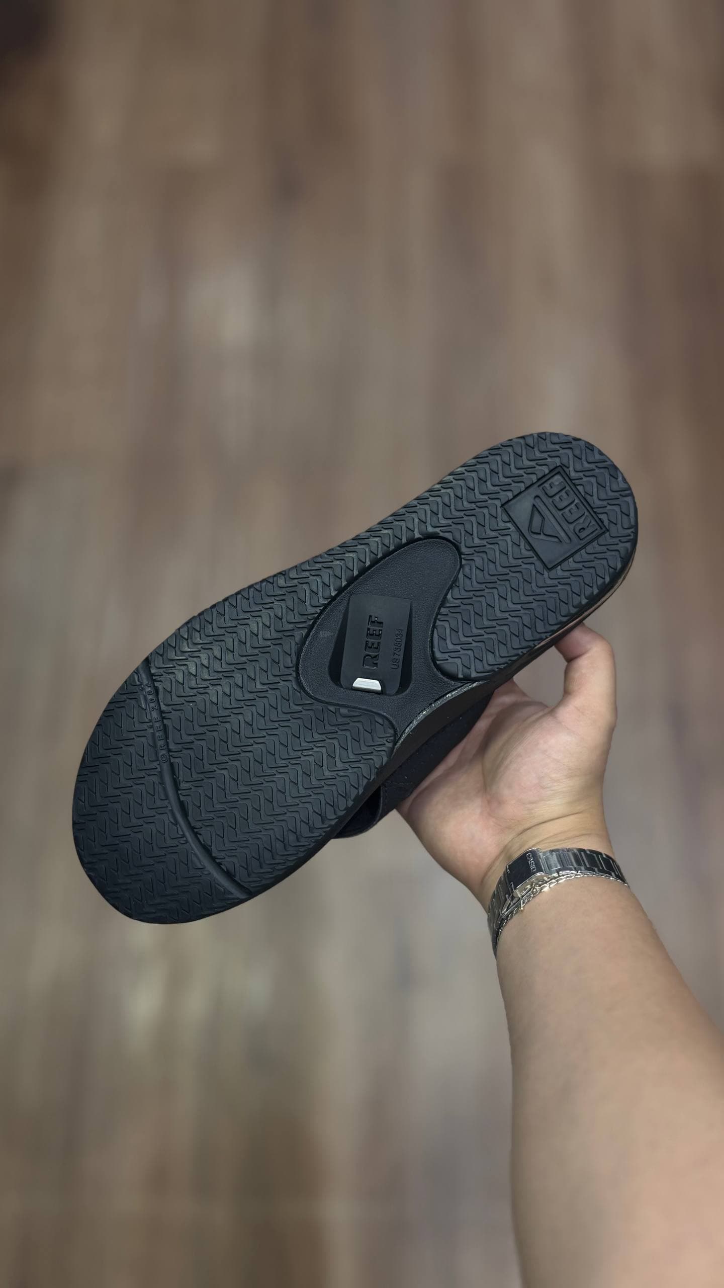 Chinelo Reef - Fanning All Black